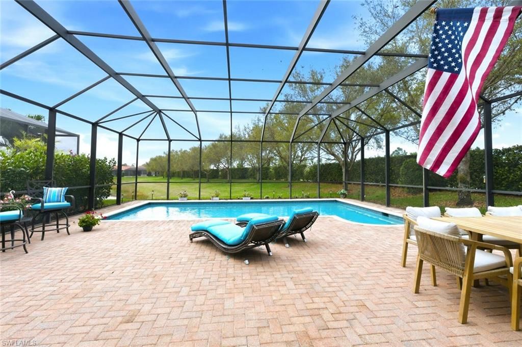 3306 Baltic DR, Naples, FL 34119