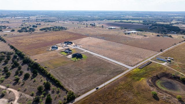 108 Country View Lane, Schulenburg, TX 78956