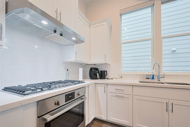 5308 S Capitol Street, Houston, TX 77023