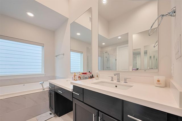 5308 S Capitol Street, Houston, TX 77023