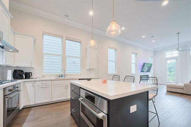 5308 S Capitol Street, Houston, TX 77023