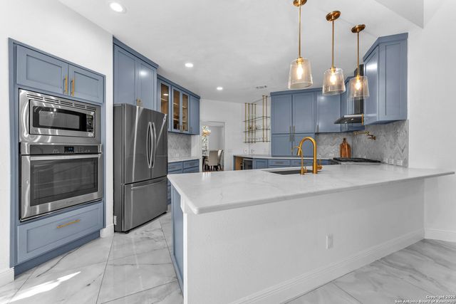 18210 Crystal Ridge Dr, San Antonio, TX 78259