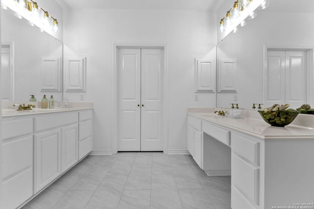 18210 Crystal Ridge Dr, San Antonio, TX 78259