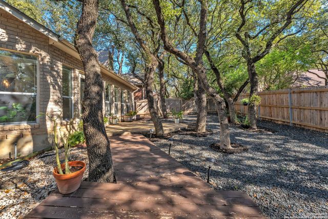 18210 Crystal Ridge Dr, San Antonio, TX 78259