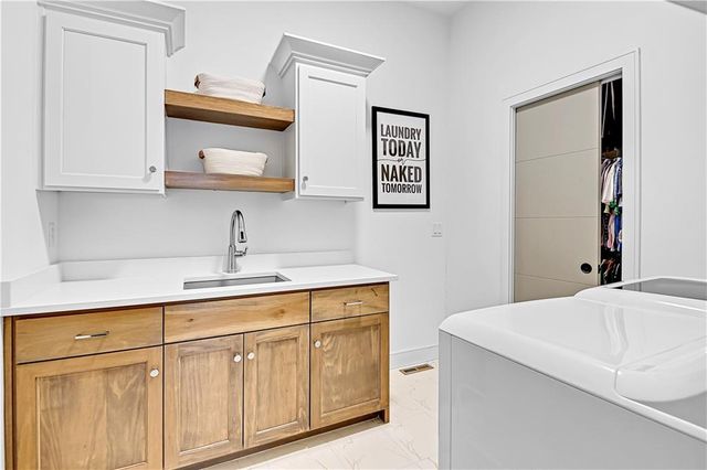 17029 King Street, Overland Park, KS 66221