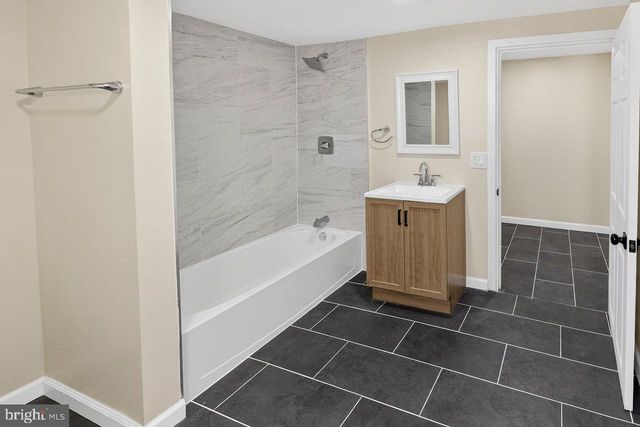 6 OLIVE ST, Salem, NJ 08079