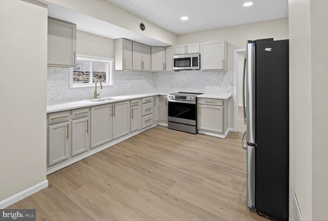 6 OLIVE ST, Salem, NJ 08079