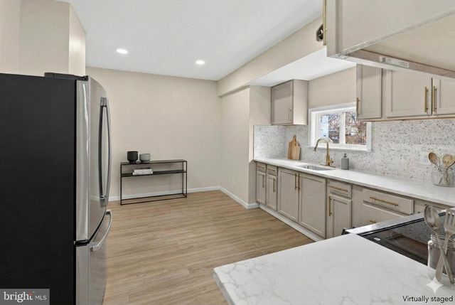 6 OLIVE ST, Salem, NJ 08079