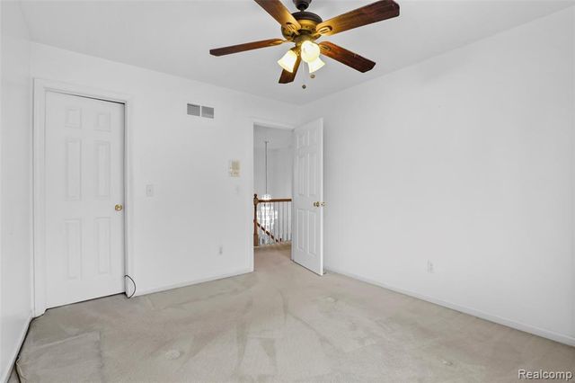 3041 Courtfield Drive, Rochester Hills, MI 48309