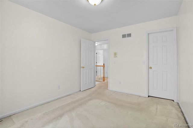 3041 Courtfield Drive, Rochester Hills, MI 48309