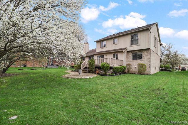 3041 Courtfield Drive, Rochester Hills, MI 48309