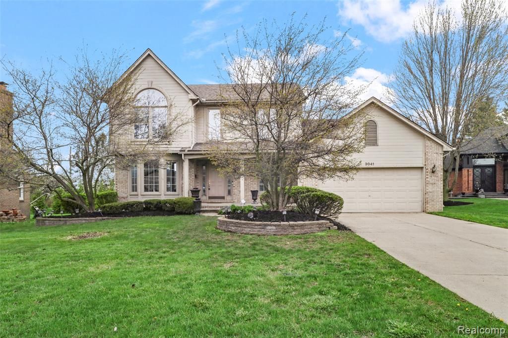 3041 Courtfield Drive, Rochester Hills, MI 48309