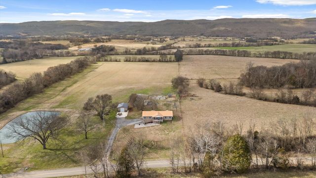 10115 Upper East Valley Road, Pikeville, TN 37367