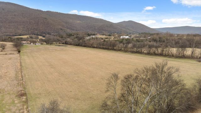 10115 Upper East Valley Road, Pikeville, TN 37367