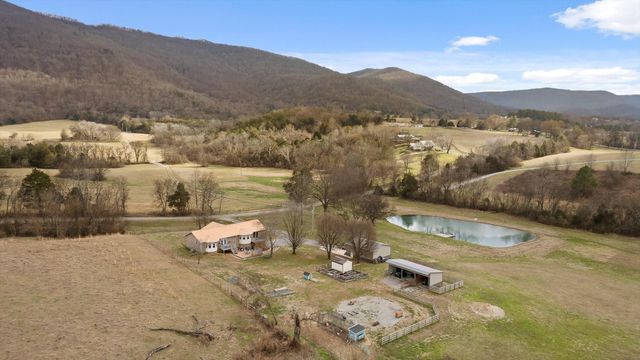 10115 Upper East Valley Road, Pikeville, TN 37367