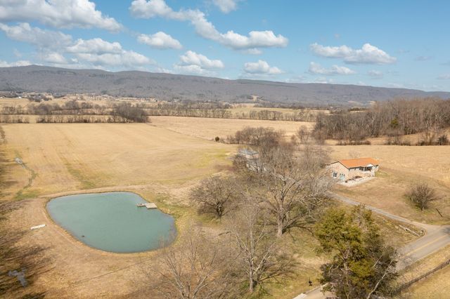 10115 Upper East Valley Road, Pikeville, TN 37367