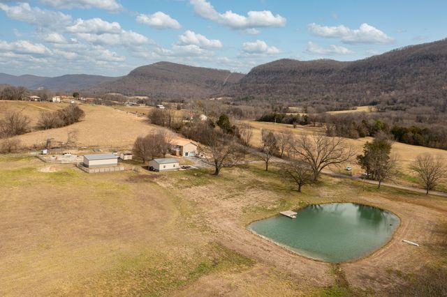 10115 Upper East Valley Road, Pikeville, TN 37367