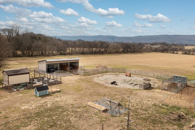 10115 Upper East Valley Road, Pikeville, TN 37367