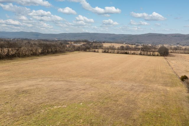 10115 Upper East Valley Road, Pikeville, TN 37367