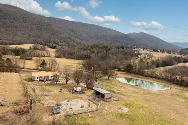 10115 Upper East Valley Road, Pikeville, TN 37367