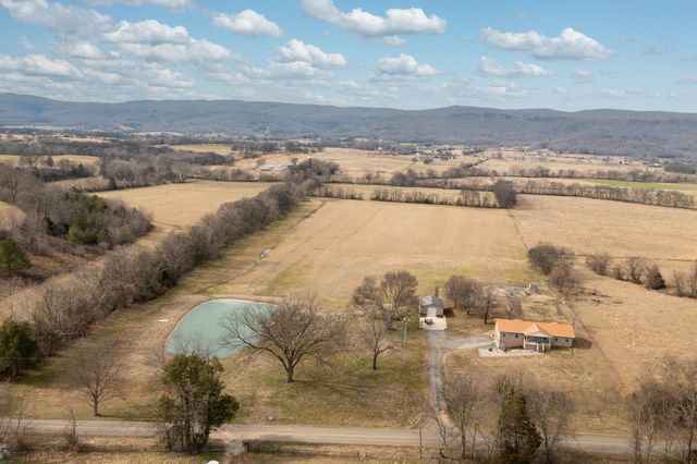 10115 Upper East Valley Road, Pikeville, TN 37367