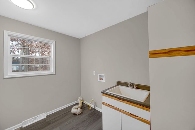 5780 E 1156 N, Demotte, IN 46310