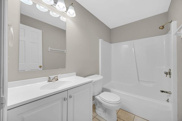 5780 E 1156 N, Demotte, IN 46310