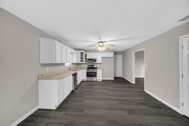 5780 E 1156 N, Demotte, IN 46310