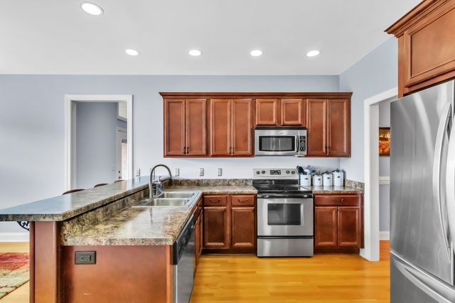 392 Holt Rd, Lebanon, TN 37087