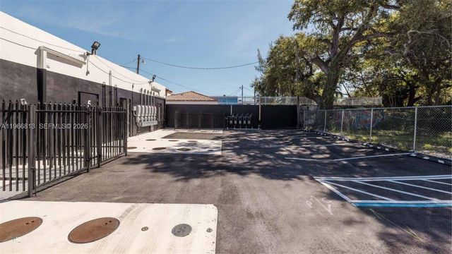 5960 NE 2nd Ave, Miami, FL 33137