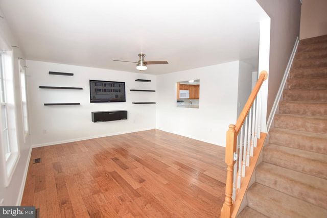 226 TOPAZ LN, Inwood, WV 25428