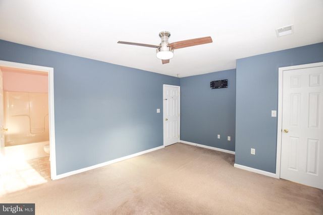 226 TOPAZ LN, Inwood, WV 25428