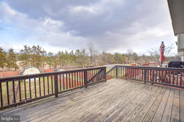 226 TOPAZ LN, Inwood, WV 25428