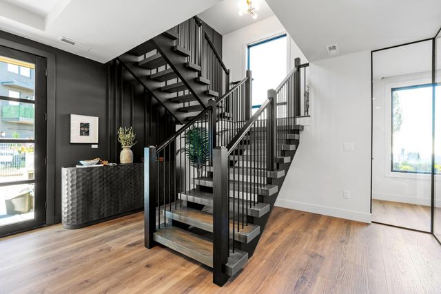 2942 Three Oaks Lane, Cincinnati, OH 45209