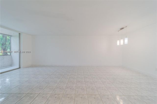 8501 NW 8th Street 110, Miami, FL 33126
