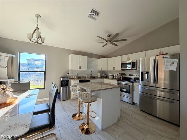 100 NW 13th PL, Cape Coral, FL 33993