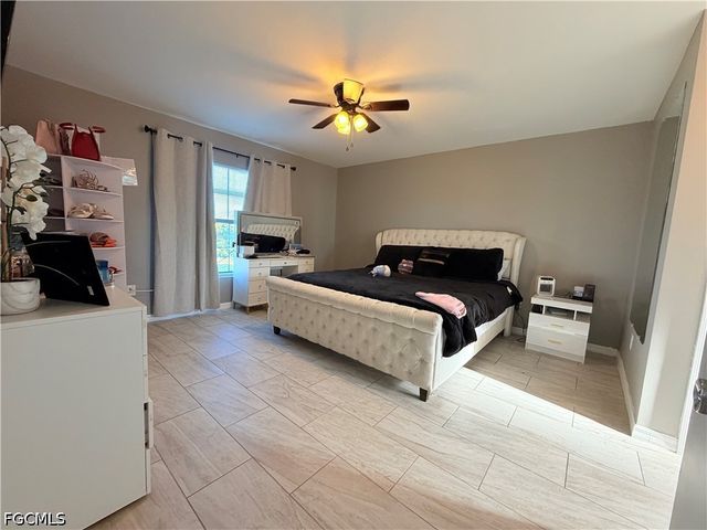 100 NW 13th PL, Cape Coral, FL 33993