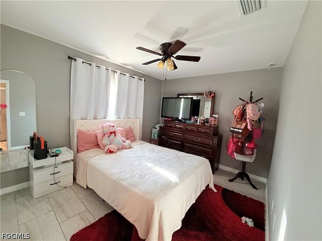 100 NW 13th PL, Cape Coral, FL 33993