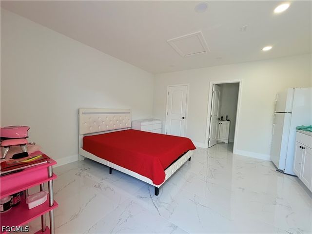 100 NW 13th PL, Cape Coral, FL 33993