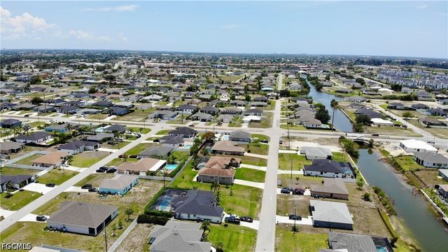 100 NW 13th PL, Cape Coral, FL 33993