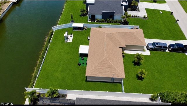 100 NW 13th PL, Cape Coral, FL 33993