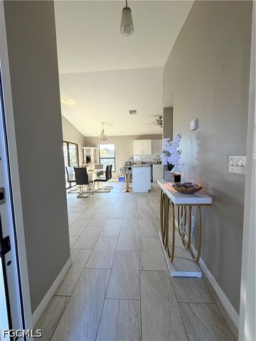 100 NW 13th PL, Cape Coral, FL 33993
