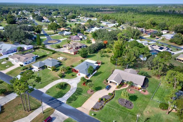 3613 Divot Rd, Sebring, FL 33872