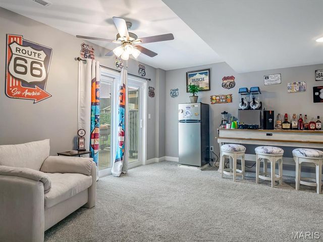 1050 Creekside Drive, Waterloo, IL 62298