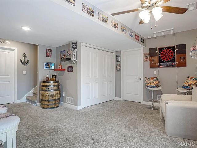 1050 Creekside Drive, Waterloo, IL 62298