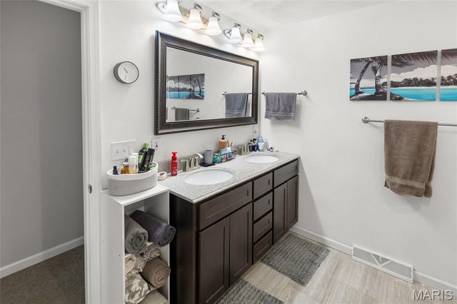 1104 N Smiley Street, O'fallon, IL 62269