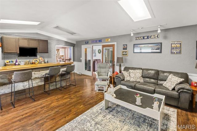 1104 N Smiley Street, O'fallon, IL 62269