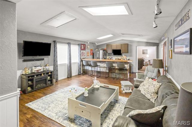 1104 N Smiley Street, O'fallon, IL 62269