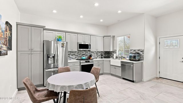 3043 N Sarsaparilla Place, Tucson, AZ 85749