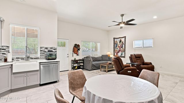 3043 N Sarsaparilla Place, Tucson, AZ 85749